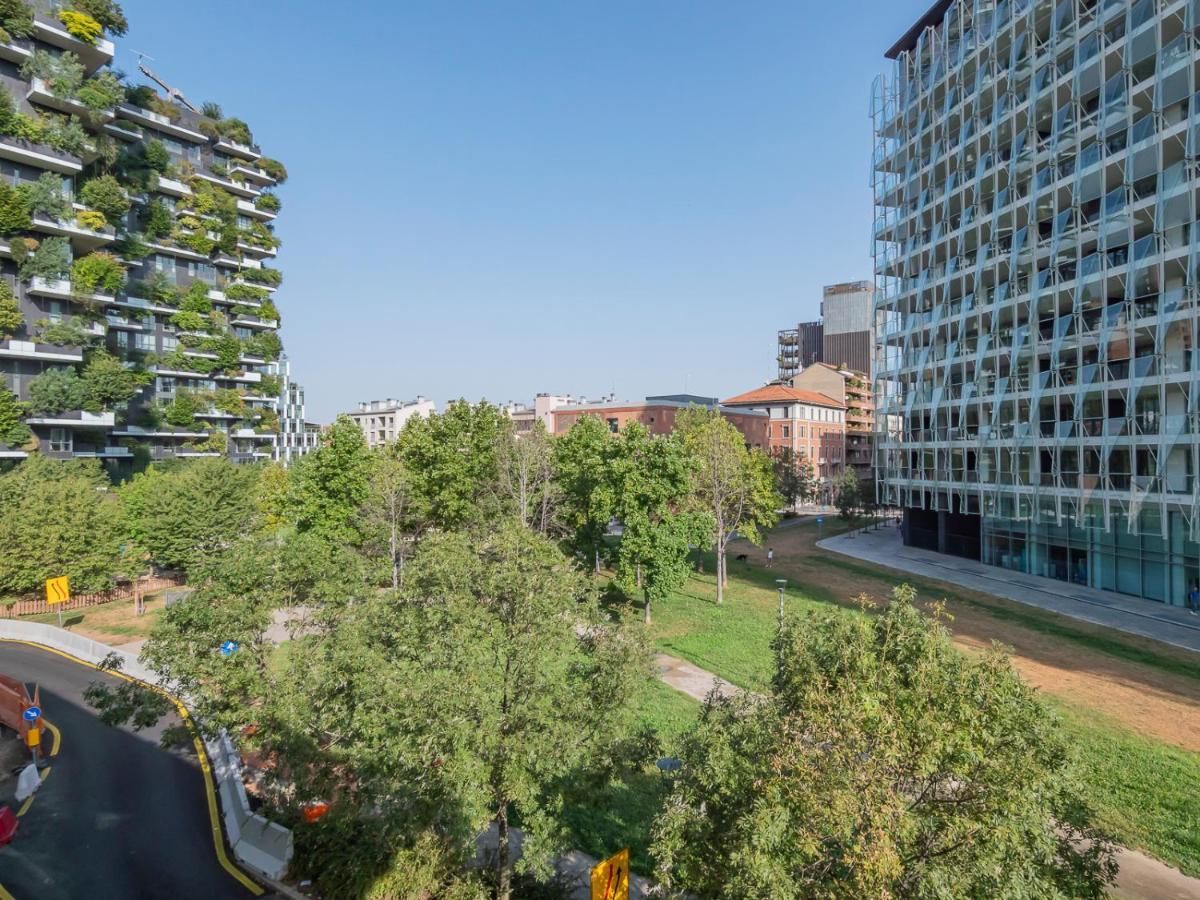 Luxury Apartment In Isola - Ca24 Милано Екстериор снимка